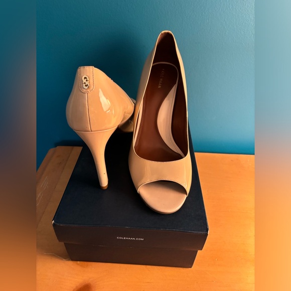 Never worn, Cole Haan- size 11, 4 inch pump - Picture 12 of 12